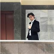 Doy clases particulares de inglés o de guitarra, con pasión por ambas materias y ganas por compartir mis conocimientos